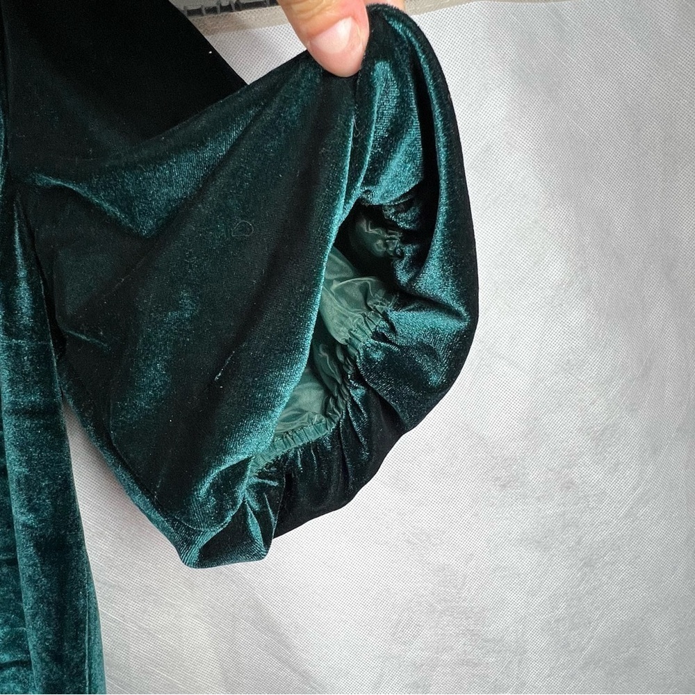 NWOT Anthropology THML Emerald Velvet Ruffle Blouse Size Small - Picture 4 of 7